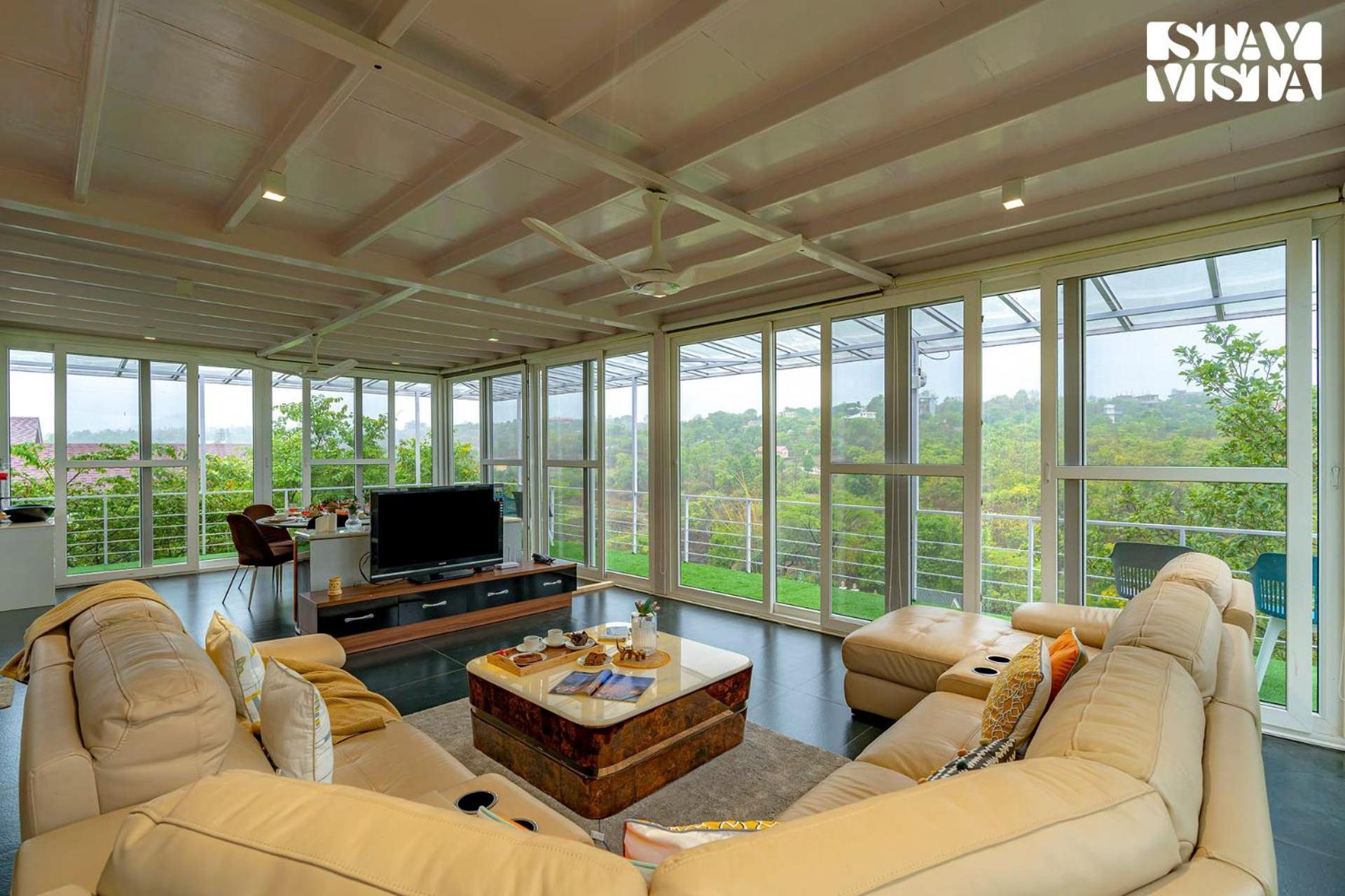 The Glasscape By Stayvista - Hillside Getaway With Pool And Indoor Games Nāsik Eksteriør bilde